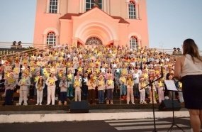 Cantata de Natal promete espetáculo com 600 vozes nesta quinta-feira em Luzerna