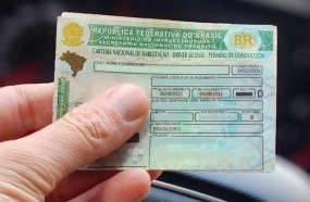 Motoristas sem infrações terão CNH renovada automaticamente