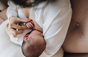 Brasil recebe certificação por eliminar transmissão do HIV da mãe para o bebê