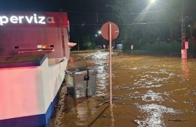 Rio do Tigre transborda após chuva intensa em Joaçaba