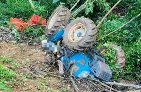 Agricultora morre após trator capotar em barranco no interior de Videira