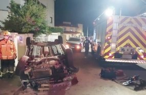 Mulher morre em grave acidente com três veículos em Videira