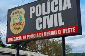 Mulher é presa durante operação contra o tráfico em Herval d’Oeste