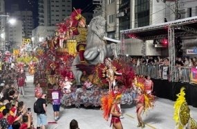 Turistas poderão desfilar em escolas de samba e viver o Carnaval de Joaçaba
