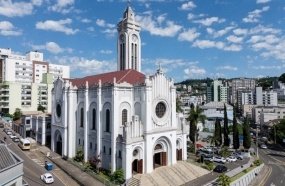 Obras de revitalização avançam no Santuário Catedral Santa Teresinha