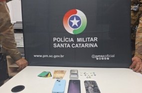 Dupla é presa após Polícia Militar flagrar comércio de drogas em Herval d’Oeste