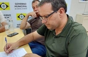 Herval d’Oeste firma ata de R$ 10,6 milhões para obras de pavimentação urbana