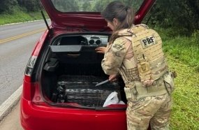 Jovem é preso transportando mais de 100 kg de maconha no carro 