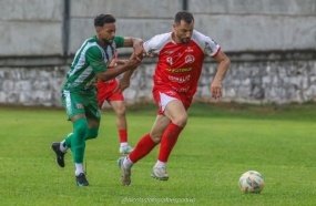 União de Linha Pinhal larga na frente na final da Copa Leoc