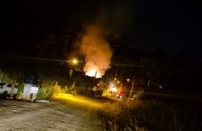 Família que perdeu tudo em incêndio precisa de ajuda para recomeçar