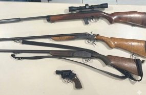 Homem em surto é preso com arsenal de armas no interior de Tangará