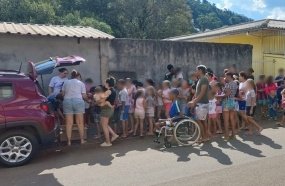 ONG Dindos do Bem entrega cestas de Páscoa para mais de 300 crianças carentes