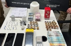 Polícia Militar estoura ponto de drogas em Erval Velho após monitoramento