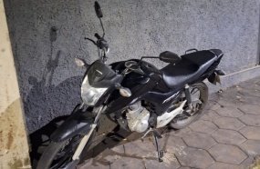 Motocicleta é furtada durante a madrugada no centro de Erval Velho