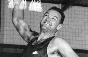Morre Oscar Schmidt, maior lenda do basquete brasileiro