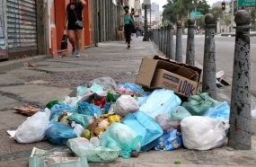 Câmara aprova multa para quem descartar lixo em vias públicas 