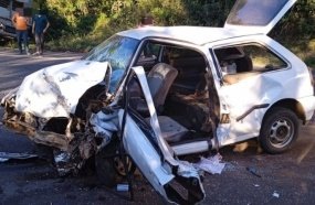 Motorista fica preso às ferragens após colisão na BR-282