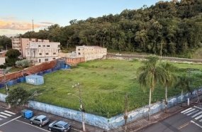Vereador alerta que Joaçaba pode perder terreno em frente à Câmara 