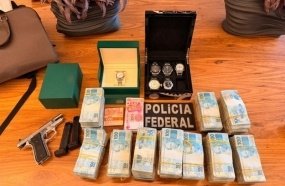 Polícia Federal mira esquema de corrupção com ex-chefe da Receita Federal em SC