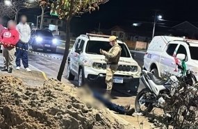 Assalto a supermercado termina com um criminoso morto e outro ferido