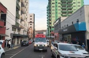 Jovem é presa suspeita de atropelar a própria sogra no centro de Joaçaba