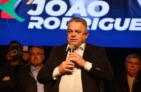 Com Caiado e ampla aliança de partidos, PSD mobiliza a Serra em torno de João Rodrigues