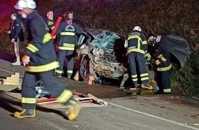 Jovem de 25 anos morre em colisão contra caminhão na BR-153
