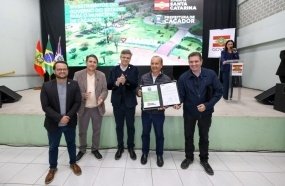 Governador entrega revitalização da SC-350 entre Caçador e Lebon Régis