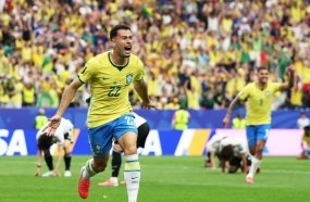 Brasil vira contra o Japão no finalzinho e vai às oitavas