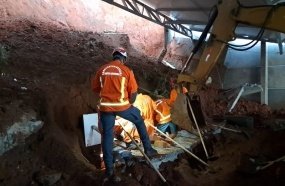 Trabalhadores morrem soterrados após deslizamento em obra de barracão
