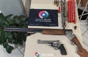 Homem é preso após matar cachorro ao efetuar disparos contra residência