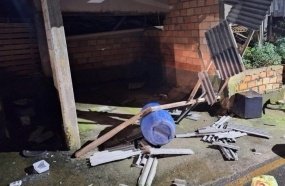 Jovem é preso após danificar residência e ameaçar a própria mãe em Herval d’Oeste