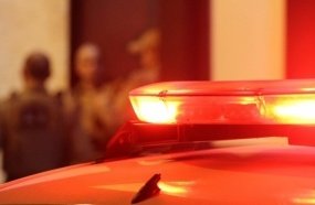Homem bêbado gera pânico ao invadir prédio e bater em portas de apartamentos