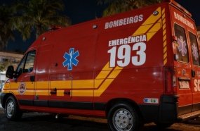 Homem é socorrido após ser atacado com golpes de facão em via pública