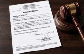 Mulher é condenada após usar quatro atestados médicos falsos em empresa de SC
