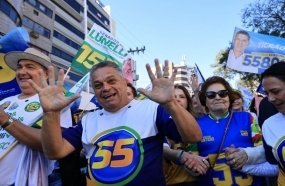 João Rodrigues lança campanha ao governo de SC com caminhada em Chapecó