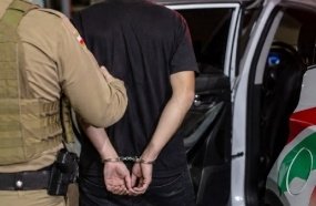 Homem é preso após ex-companheira acionar o botão do pânico em Joaçaba
