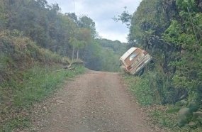 Moradora faz desabafo sobre situação da estrada após mais um acidente no interior de Herval