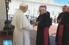 Bispo de Joaçaba encontra o Papa Leão XIV em Audiência Geral no Vaticano 