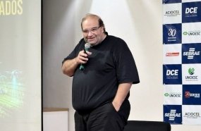 Sérgio Sacani abre Semana Acadêmica de Administração da Unoesc Joaçaba