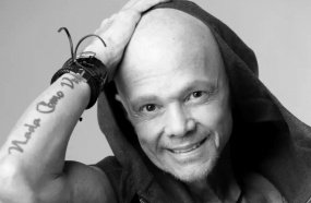 Morre aos 60 anos o cantor Netinho, ícone do axé music