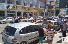 Acidente deixa motociclista ferido no centro de Joaçaba