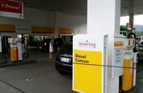 Polícia Civil interdita posto de combustível em Ouro