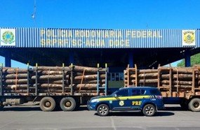 PRF flagra carreta com excesso de peso na BR-153
