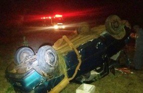 Capotamento deixa casal ferido em Campos Novos