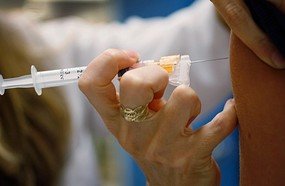 Vacina contra o HPV para meninos tem faixa etária ampliada