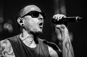 Vocalista do Linkin Park é encontrado morto em sua casa