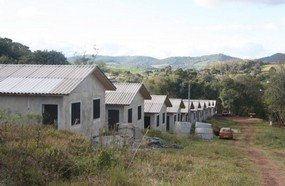 Casas populares em Joaçaba: 05 anos e ainda não estão prontas
