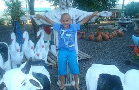 Morre menino de 8 anos que lutava contra o câncer