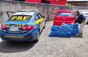 PRF apreende veículo com 200 kg de maconha na BR-282